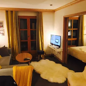  Appartement Premium 4 Bed Ski-in & Out Arc 1950